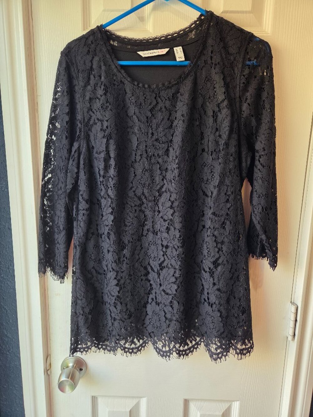 Isaac Mizrachi Live Black Lace Top Women's Size Medium